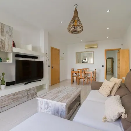 Homeforguest Modern In The Centre Of Puerto Del Rosario