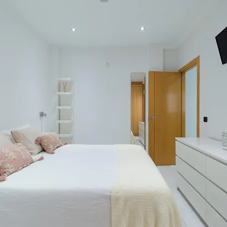 Homeforguest Modern In The Centre Of Puerto Del Rosario Apartment